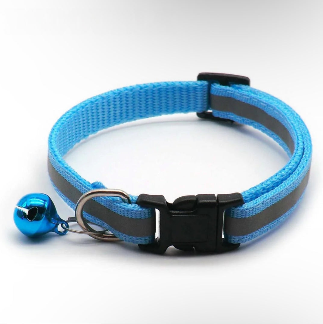 Collier réfléchissant avec clochette