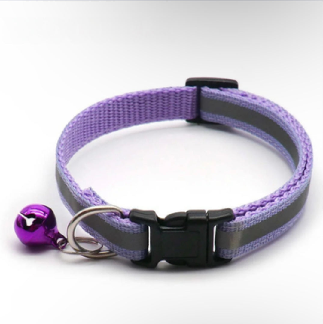 Collier réfléchissant avec clochette