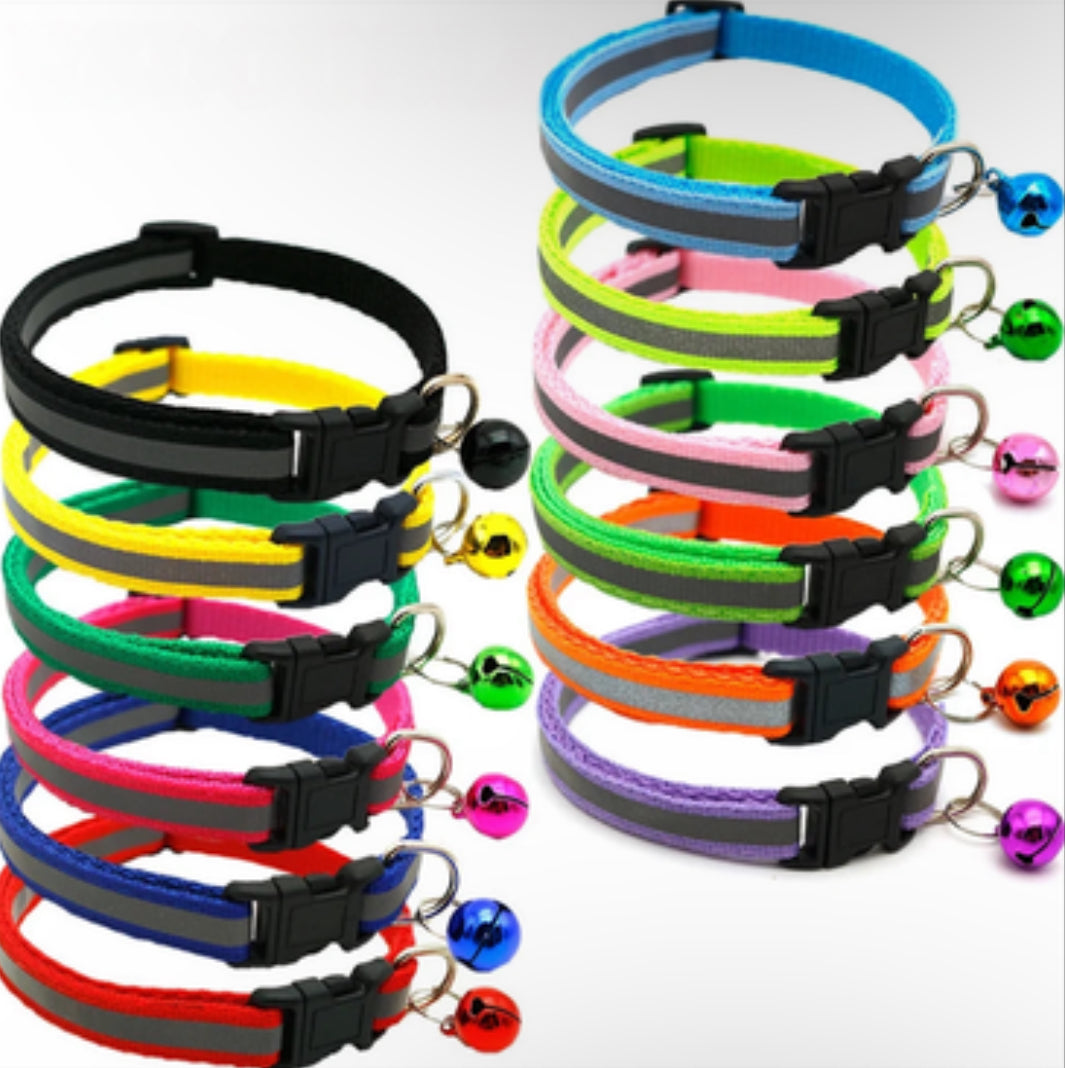 Collier réfléchissant avec clochette