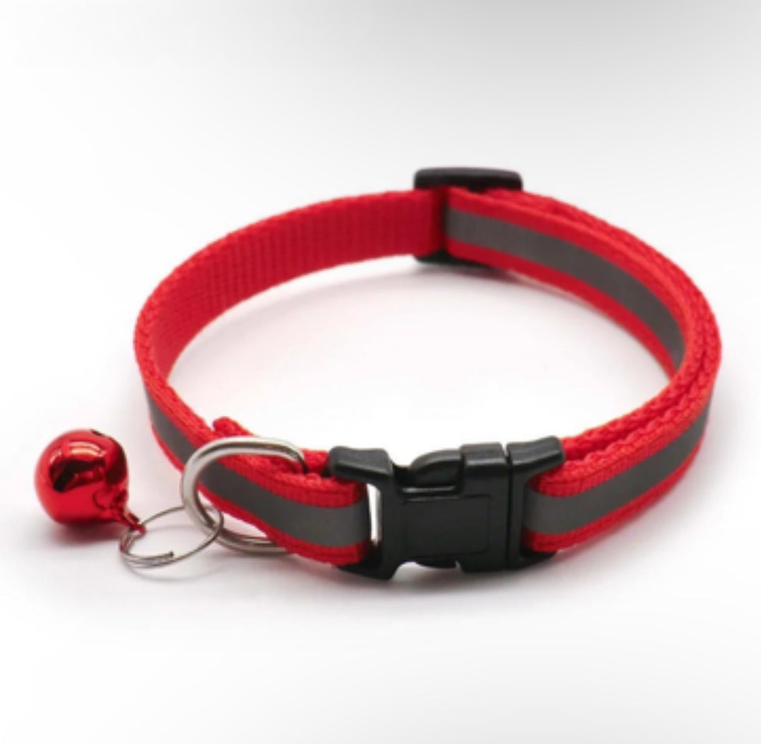 Collier réfléchissant avec clochette