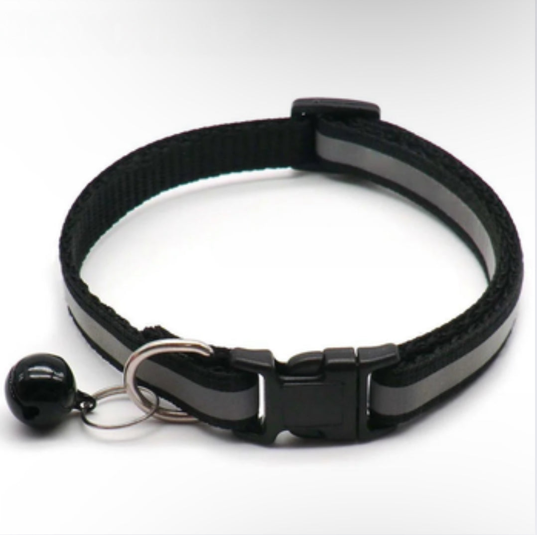 Collier réfléchissant avec clochette