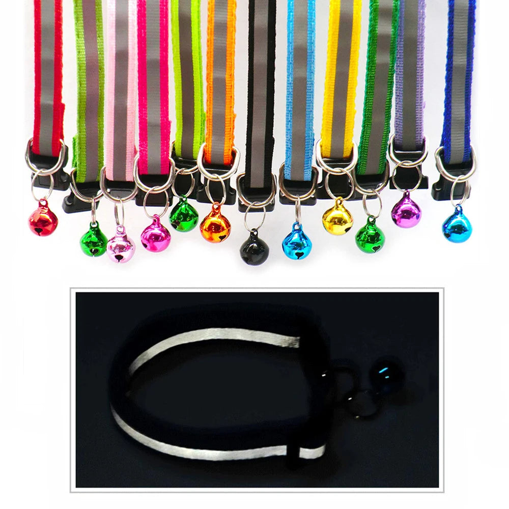Collier réfléchissant avec clochette