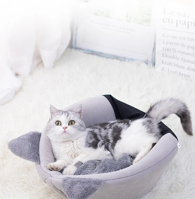 Nid douillet à oreilles de chat